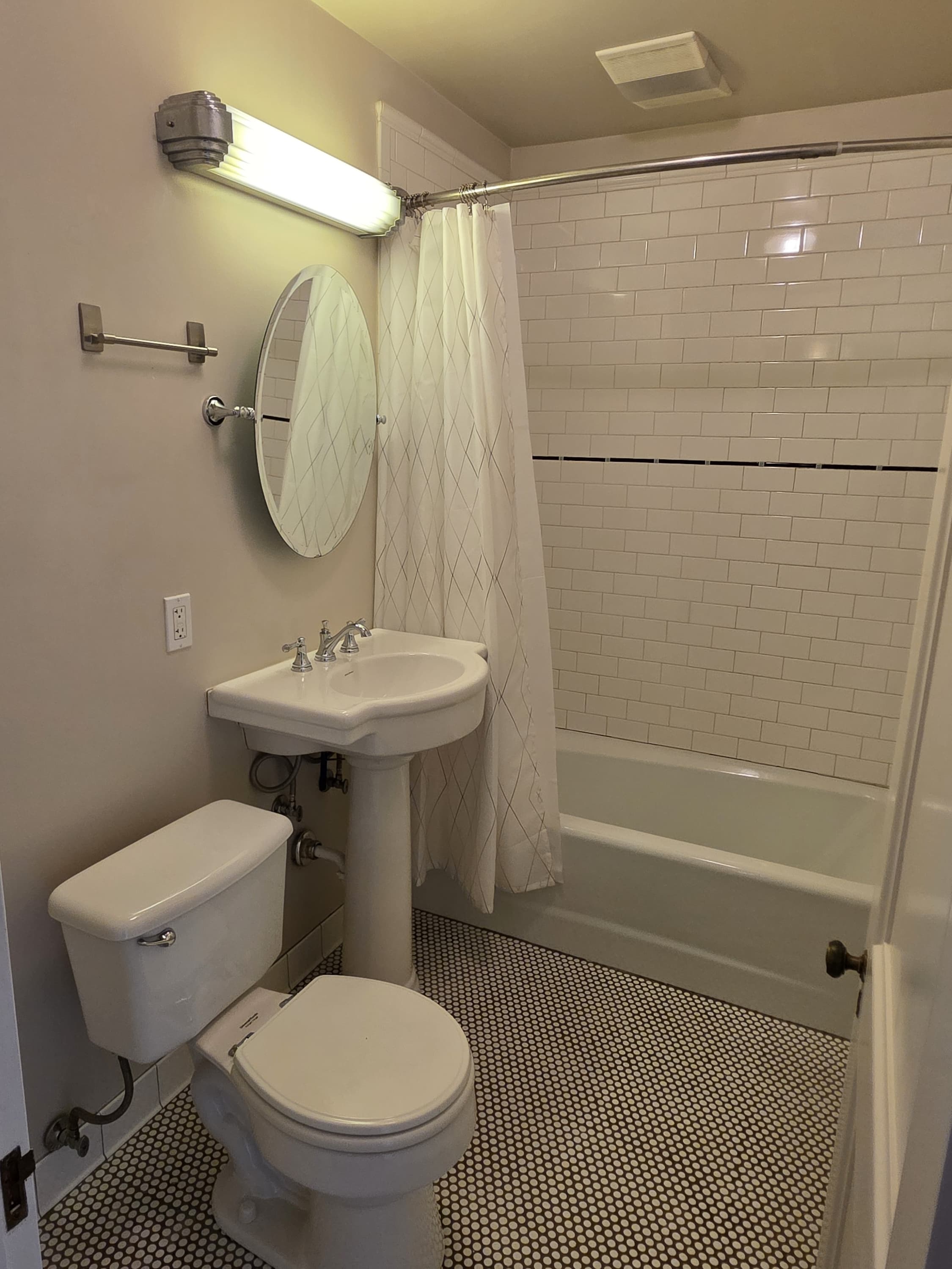 598 32nd Street - ad2dd7c49e7f41819cc0065b3ca2ec88.jpg