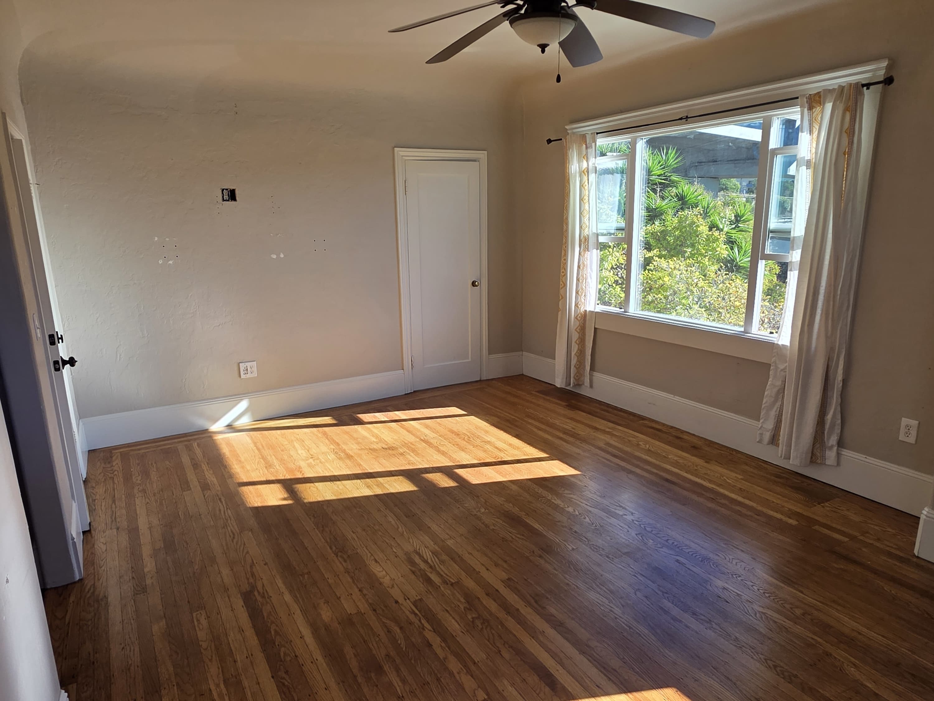 598 32nd Street - af82b9d72be1436e8b0b89c4ca4446ae.jpg