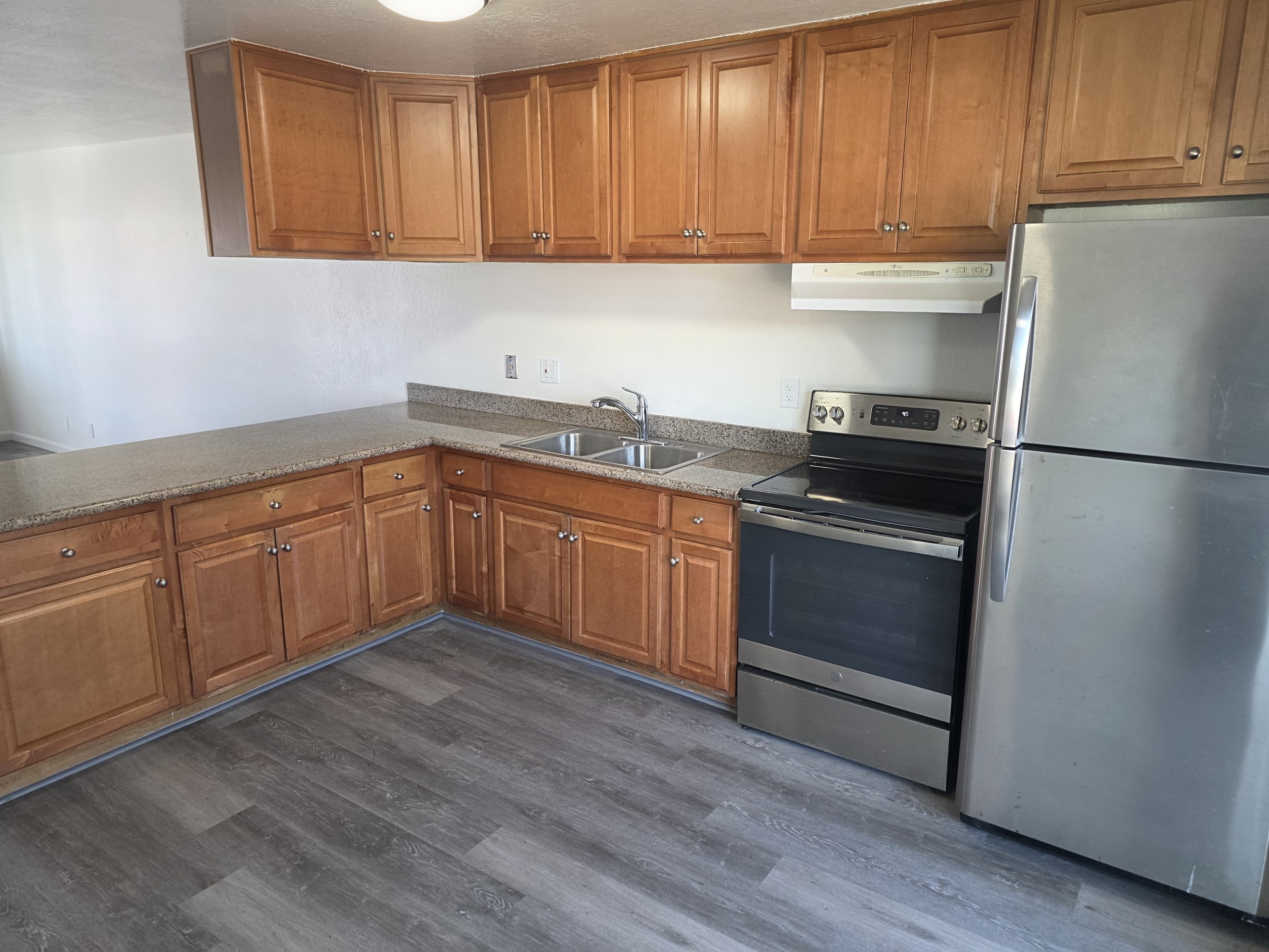 27070 Manon Avenue - 9520fe4a07cb4dabb2f1c4a4838bb2c5.jpg