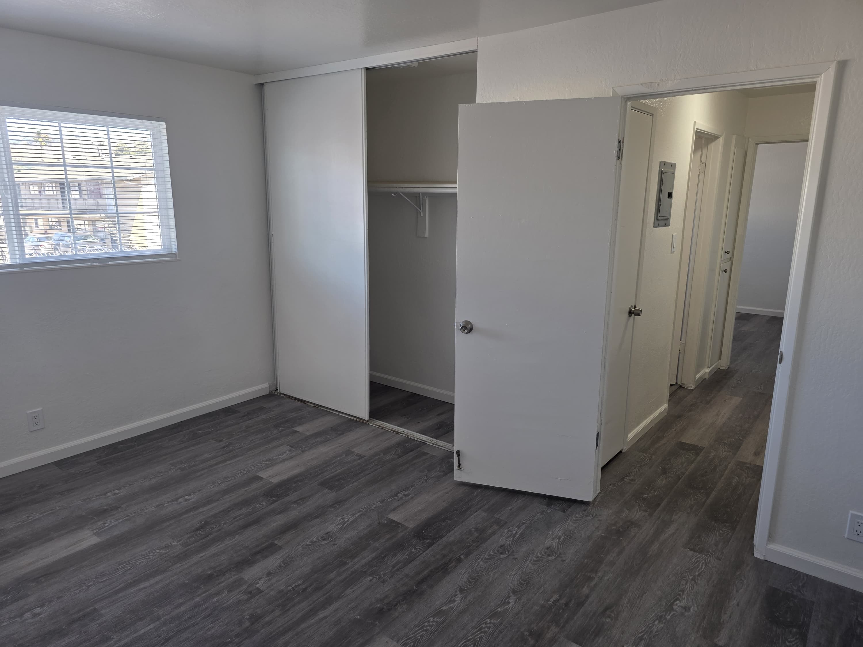 27070 Manon Avenue - e636cbad155d42239be19805c36c21c5.jpg